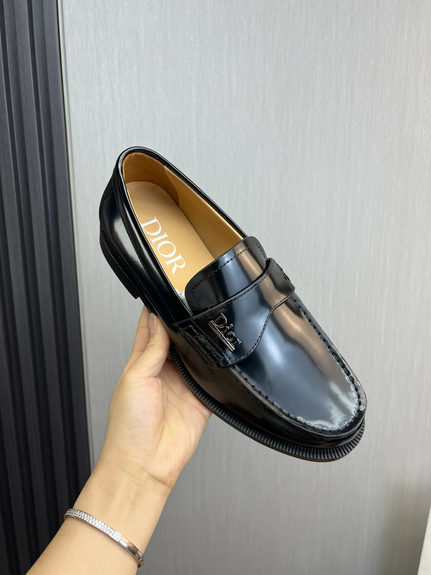 Men's men's shoes💰560💰 Dior. Men's business casual leather shoes👞all use imported original brand leather materials, just to create a more comfortable wearing experience. Upper: original cowhide, open edge beaded cowhide➕imported sheepskin lining, original non-slip and wear-resistant rubber outsole✔️36-45 (38.45 non-refundable)